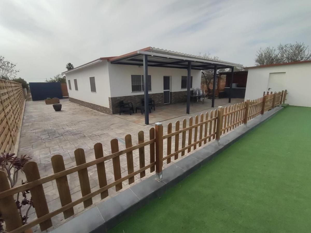 Chalet En El Aljarafe A 15 Min De Sevilla Exterior photo